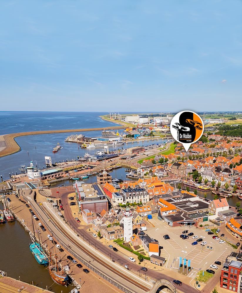 Parkeren voor de boot in Harlingen